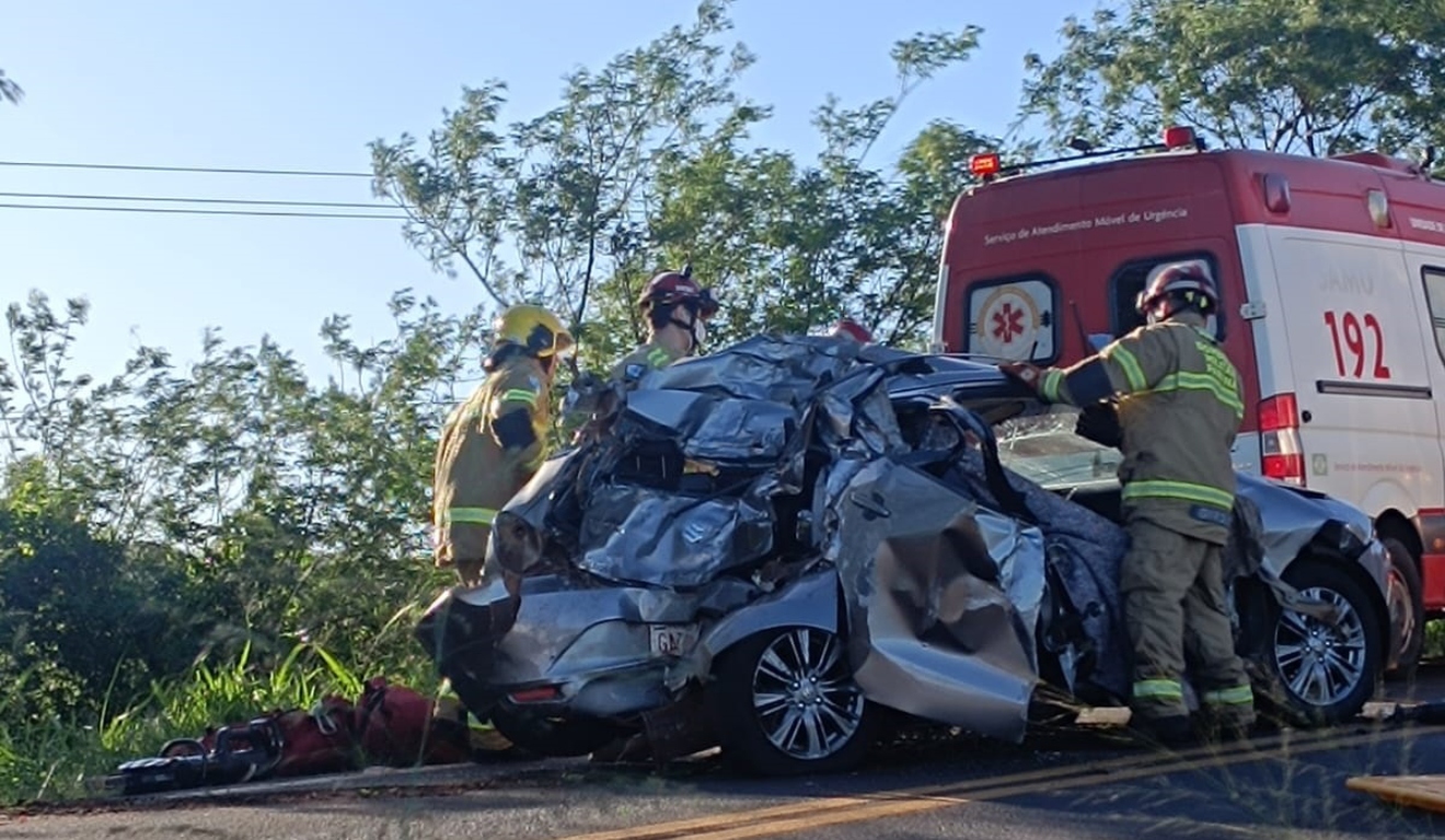 Libero de time de vôlei morre em acidente na PR-317
