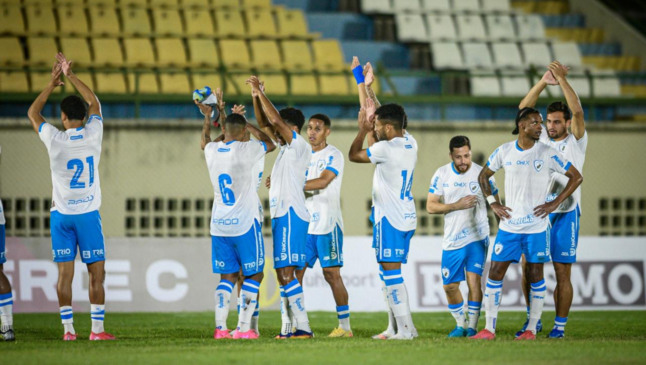 Tubarão venceu fora de casa. (Foto: Davi Rocha / Londrina EC.)
