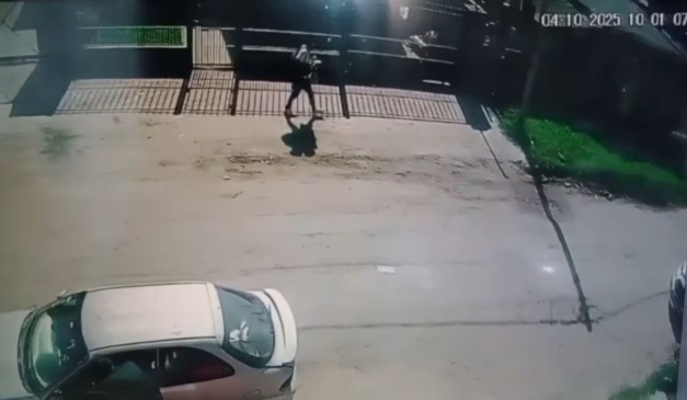 Câmera flagrando Cristian.