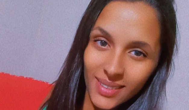 mulher morta dentro de carro em São José dos Pinhais