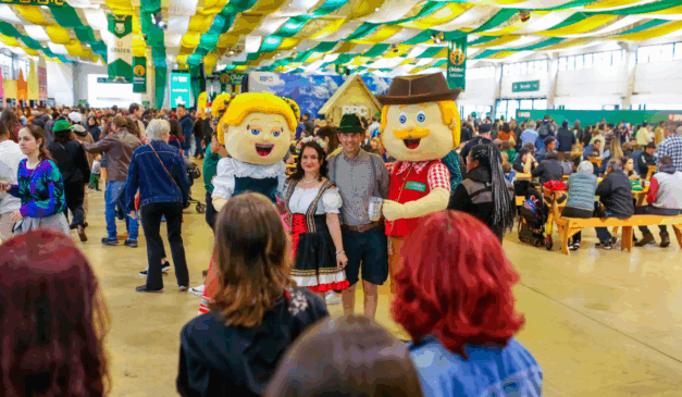 Imagem de Fritz e Frida, símbolos da Oktoberfest.