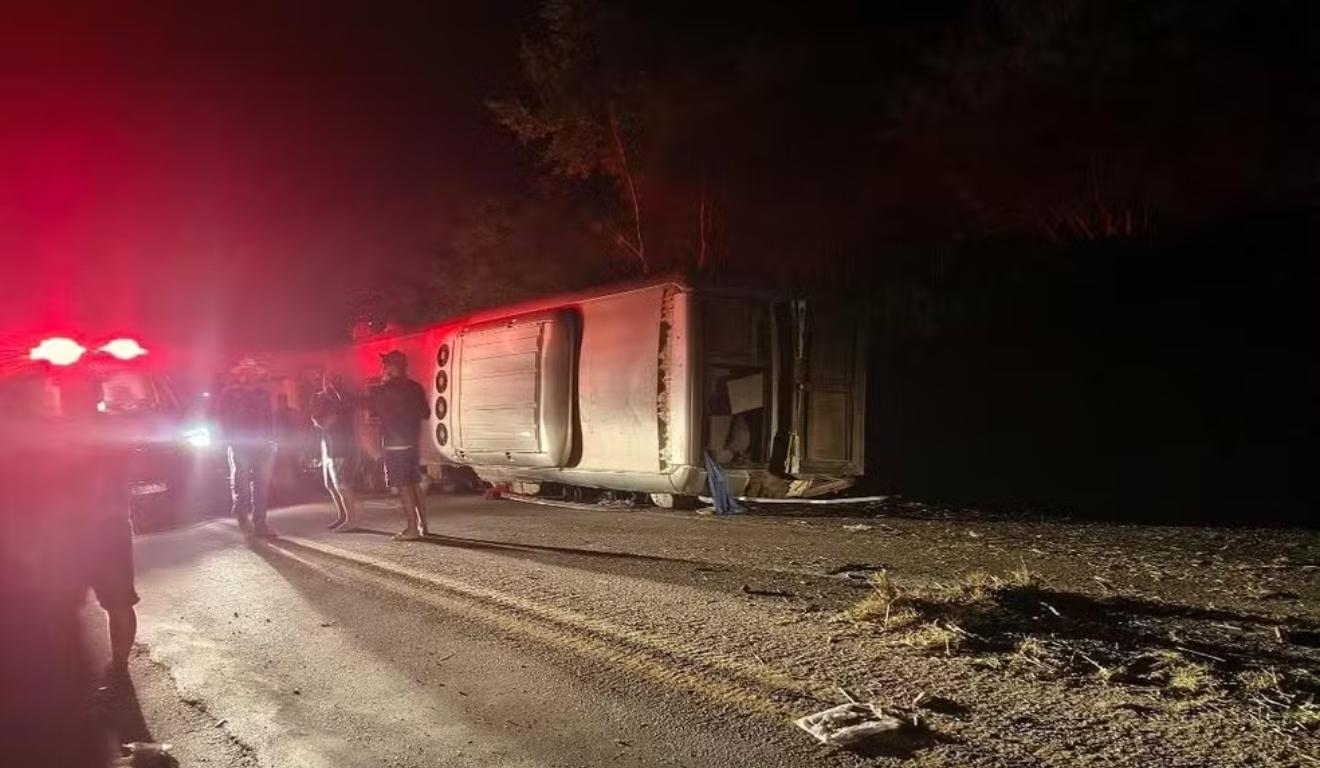 Ônibus após acidente