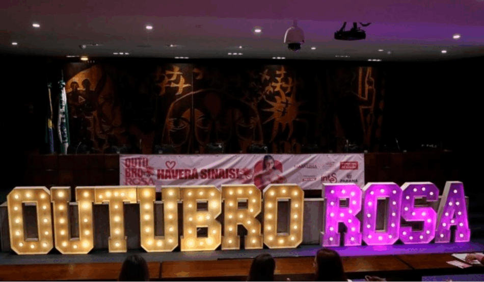 placa iluminada do outubro rosa da alep