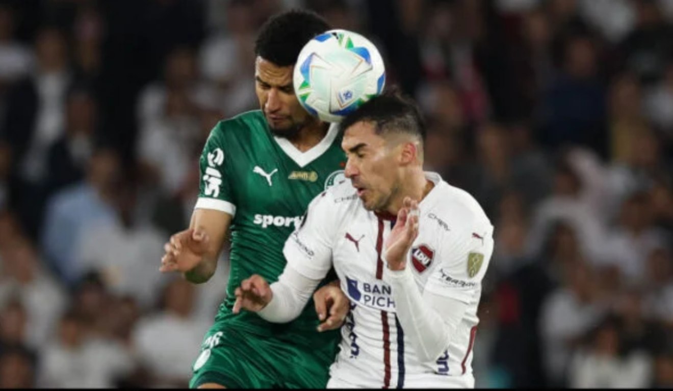 Palmeiras e LDU se enfrentam nesta quinta-feira pela Libertadores.