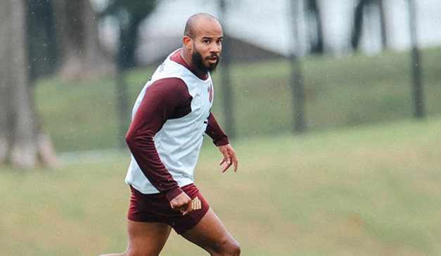 Patrick em treino no CT do Caju. (Foto: Duda Matoso/athletico.com.br)