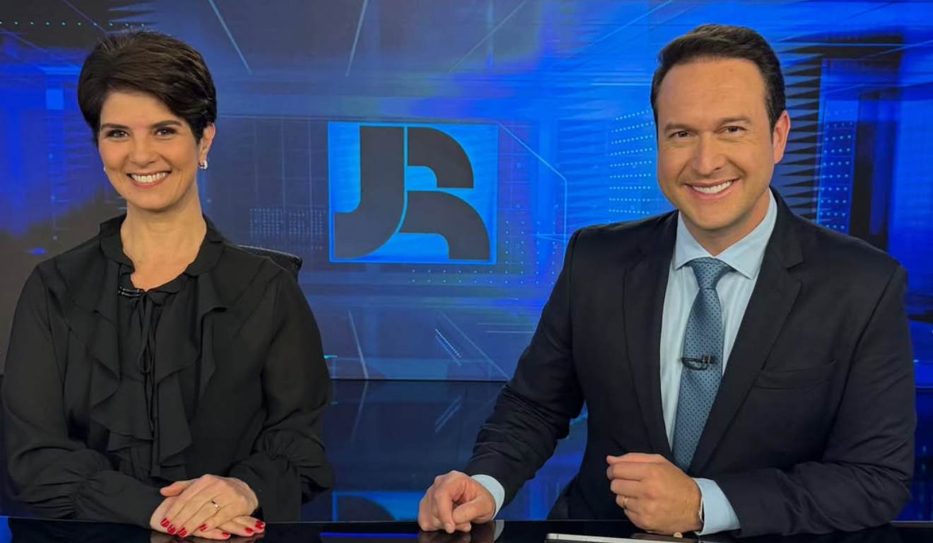 Edu Ribeiro e Mariana Godoy no Jornal da Record