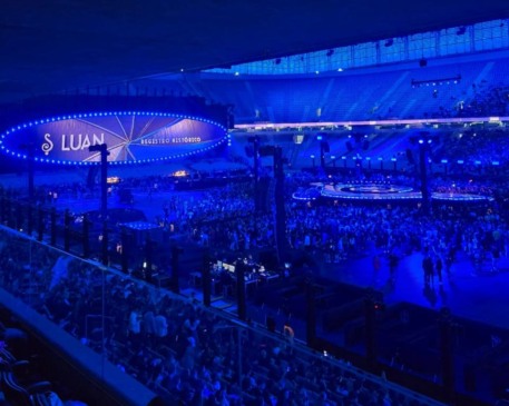 Imagem do show do Luan Santana na Arena da baixada