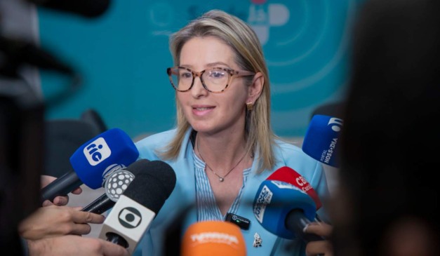 secretária municipal de saúde de Curitiba, Tatiane Filipak