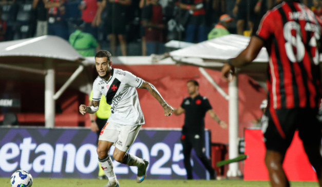 Vitória ganhou no primeiro turno por 2x1. (Foto: Matheus Lima/Vasco)