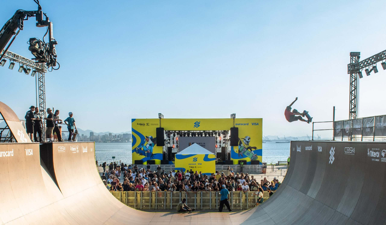 Neste fim de semana, Curitiba recebe o Vert Battle. Na imagem, vemos a rampa de skate vertical durante uma das etapas do campeonato.