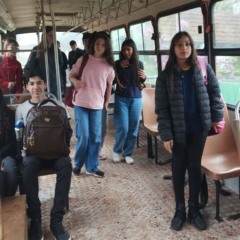 Alunos da rede estadual de ensino em Rio Bonito do Iguaçu; todas as escolas do município retomam as aulas nesta terça-feira (18)