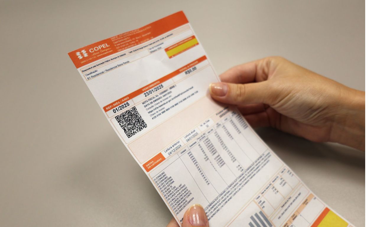 Conta de luz da Copel; tarifa deve baixar no Brasil após vários meses