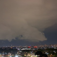 Céu de Curitiba durante temporal desta sexta-feira (28)