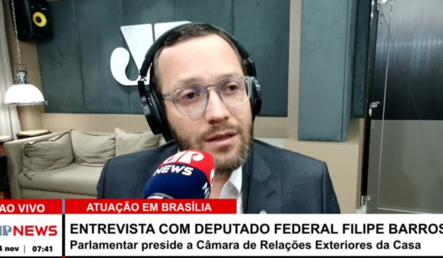 "Não é convite, nós convocamos e o ministro tem que ir" diz Filipe Barros sobre falta de Lewandowski; vídeo