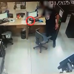 Câmera de segurança flagrou homem colocando sêmen no sorvete de colega