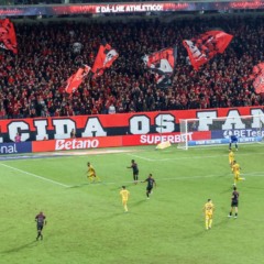 Torcida do Athletico na Arena da Baixada