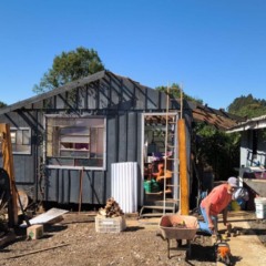 Local de reconstrução em Rio Bonito do Iguaçu, após destruição causada por tornado no Paraná