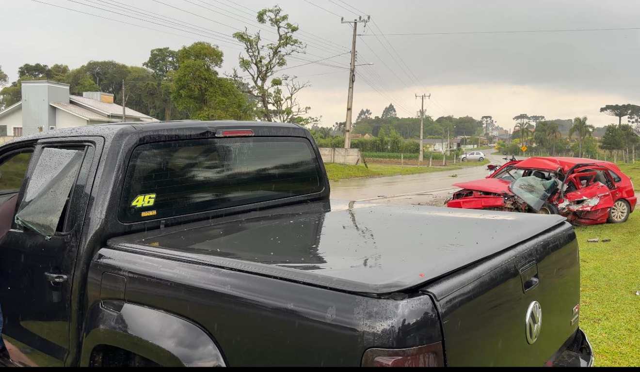 Veículos envolvidos no acidente na SC-477