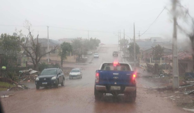 foto de chuva para ilustrar o alerta amarelo para tempestades no paraná
