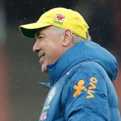 Técnico Carlo Ancelotti em treino da seleção brasileira em Londres nesta data Fifa. (Foto: @rafaelribeirorio/CBF)