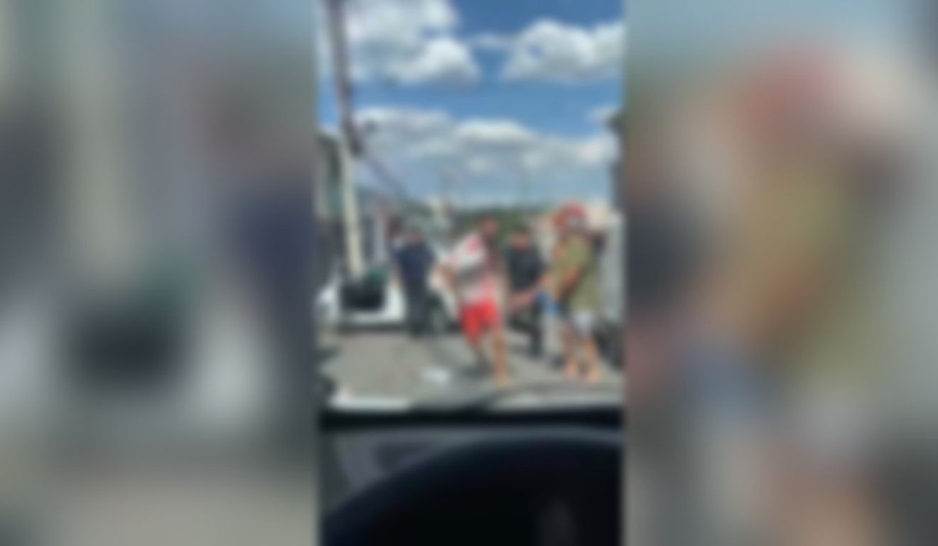 moradores reagindo a assalto com arma de brinquedo