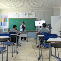 foto de uma sala de aula para ilustrar retomada em Rio Bonito do Iguaçu