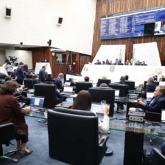 Sessão da Alep desta segunda-feira (3), quando aprovou a extensão do auxílio-alimentação