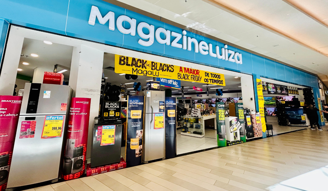 fachada da Magazine Luiza no Jockey Plaza Shopping fachada da Magazine Luiza no Jockey Plaza Shopping