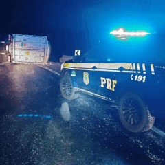 caminhão que tombou na BR-376