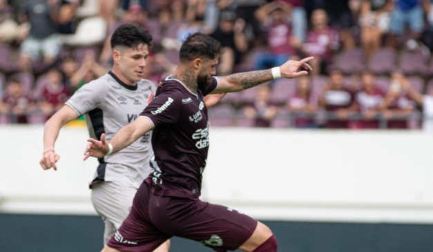 Athletico e Ferroviária se enfrentaram pela penúltima rodada da Série B 2025.