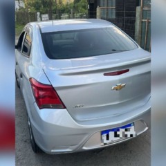 imagem do carro de motorista sequestrada durante corrida entre Itajaí e Penha, em Santa Catarina