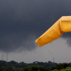 foto do céu nublado para ilustrar a chegada do ciclone extratropical no paraná