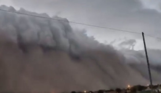 momento da tempestade chegando devido ao ciclone e frente fria