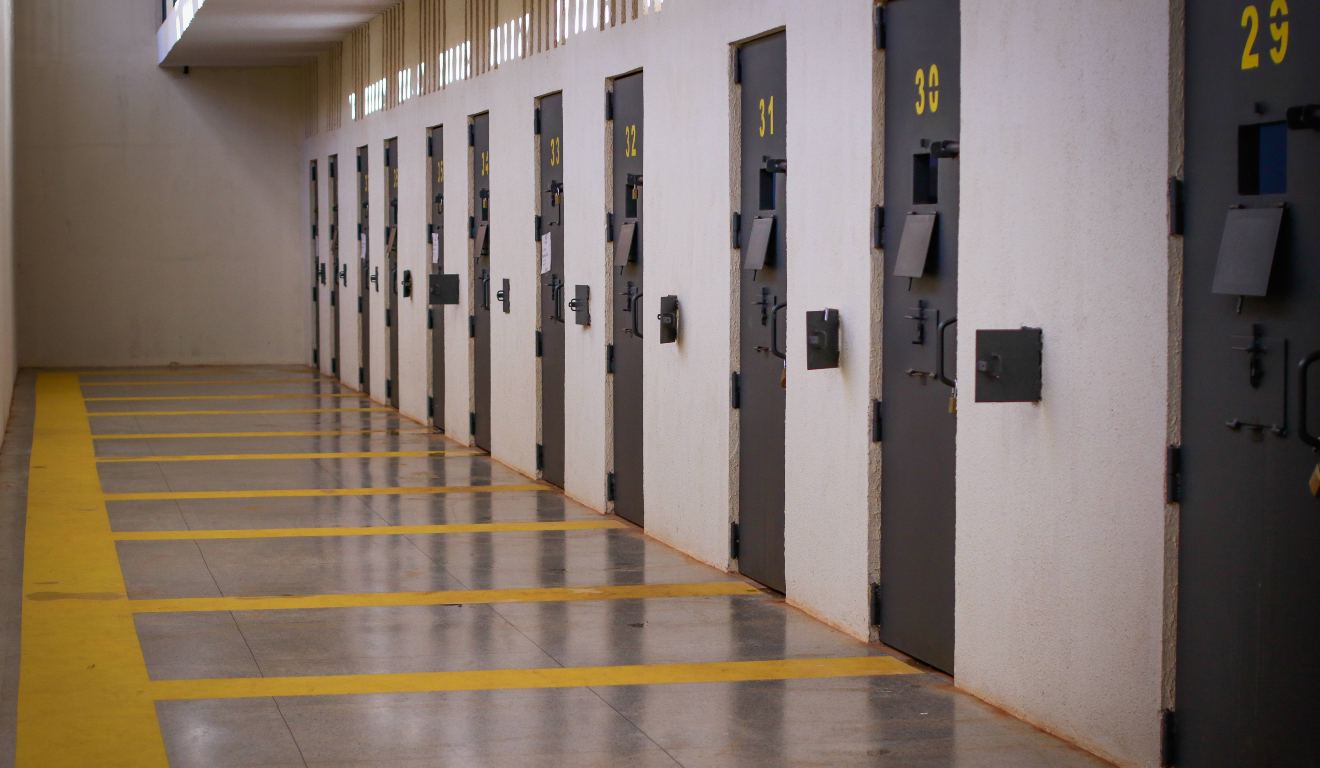 Celas de um presídio federal