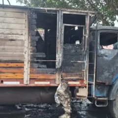 caminhão que pegou fogo com criança dentro