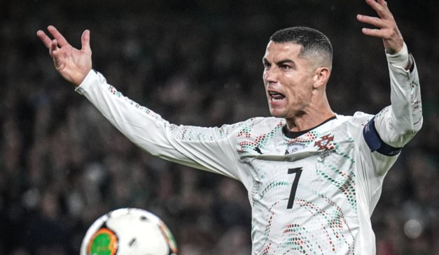 Cristiano Ronaldo foi expulso pela primeira vez em 226 jogos por Portugal.