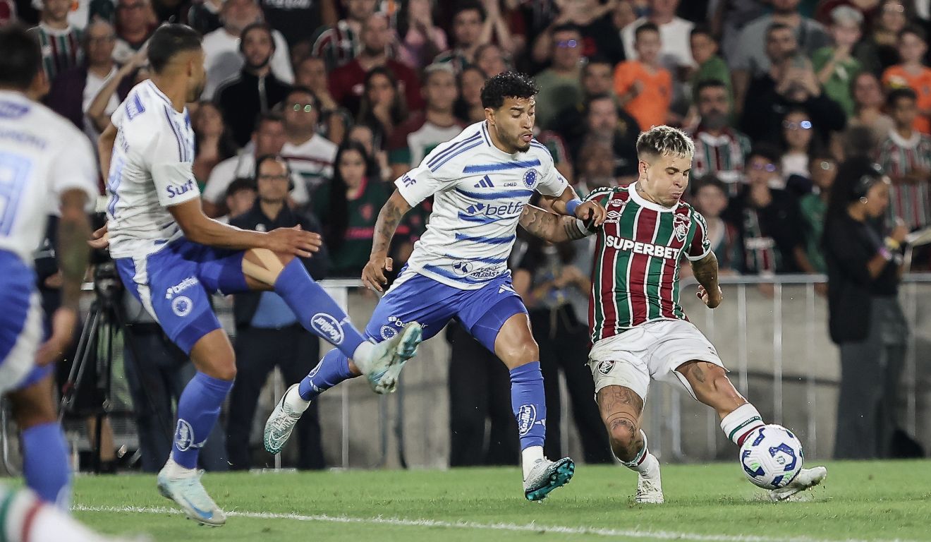No primeiro turno o Cruzeiro venceu o Fluminense por 2x0.