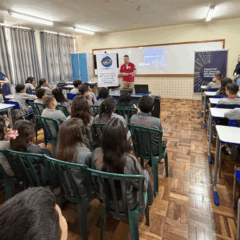Apresentação da C.Vale em escola de Palotina