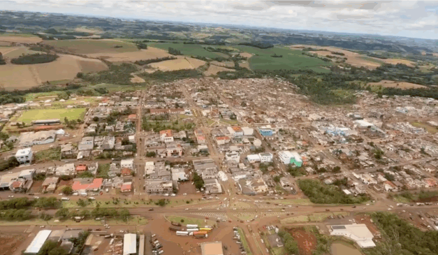 Rio Bonito do Iguaçu após o tornado