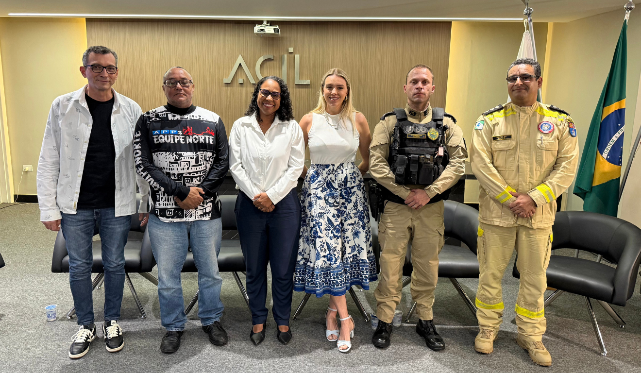 participantes da roda de debate do projeto duas rodas, uma vida