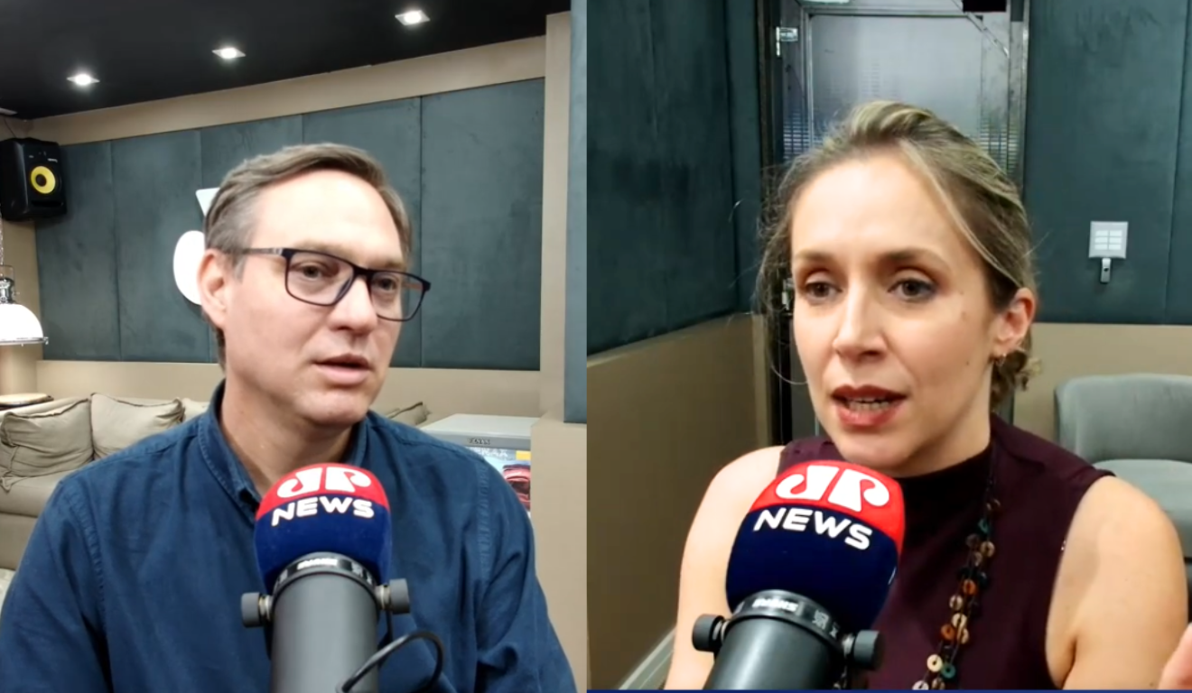 Carlos André Fiúz e Cinthia Mombach durante o programa Momento Indústria 