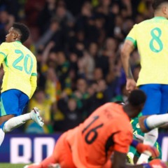 Estevão (camisa 20) corre para comemorar após marcar o primeiro gol do Brasil contra Senegal. (Foto: @rafaelribeirorio/CBF)