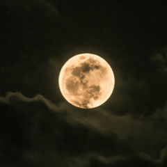 Imagem ilustrativa da lua cheia.