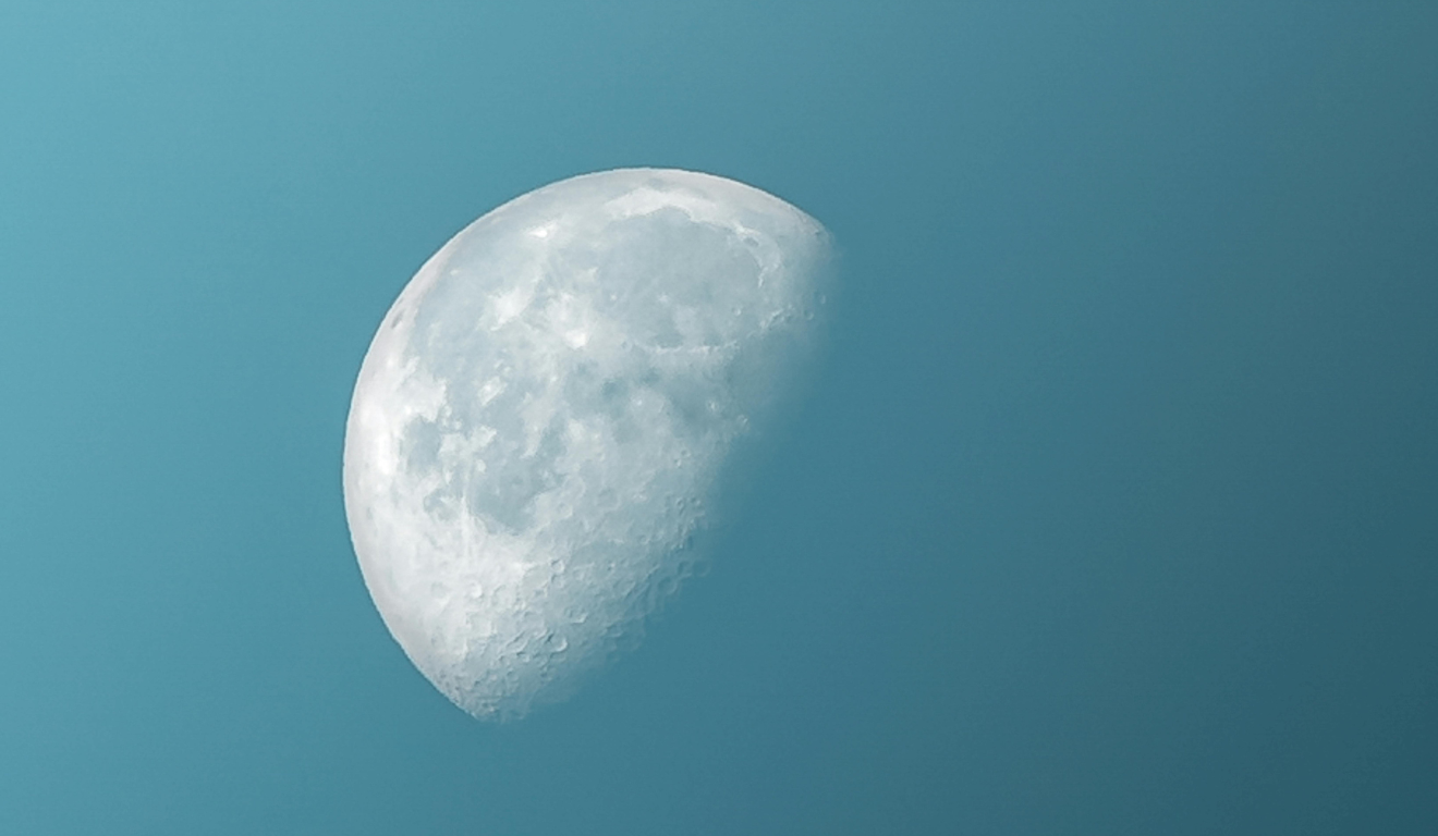 Imagem ilustrativa da lua crescente.