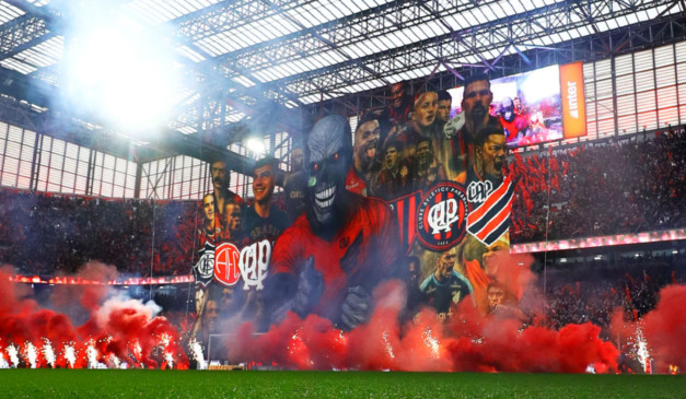 Mosaico da torcida do Athletico no jogo com maior público no ano. (Foto: José Tramontin/athletico.com.br)