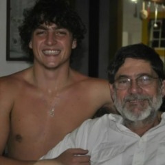 Paulo Frateschi ao lado do filho, Francisco