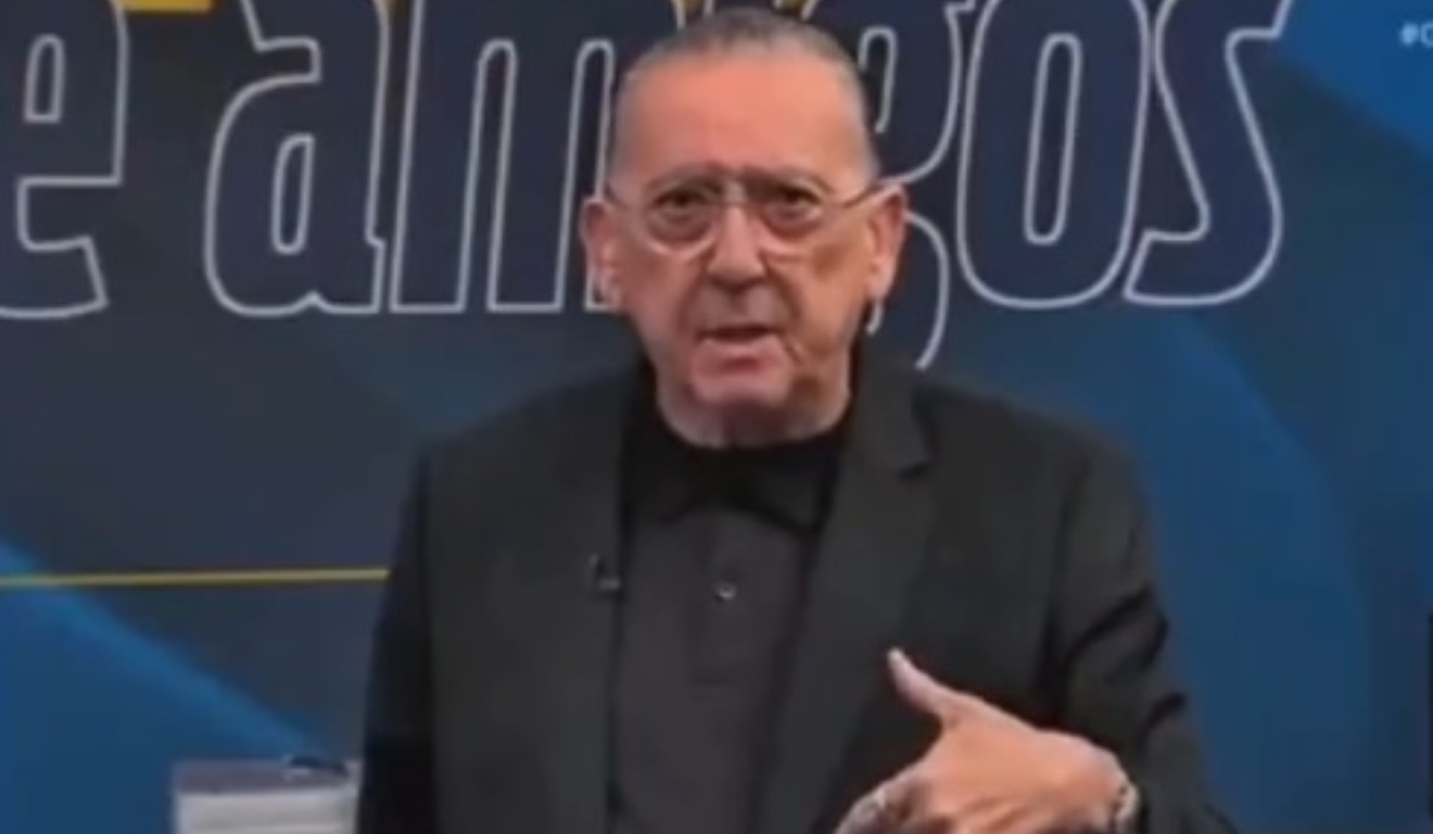 Galvão Bueno destacou os acessos de Athletico e Coritiba.