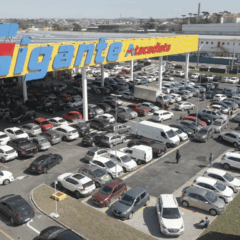 gigante atacadista de pinhais visto de cima em uma foto aerea