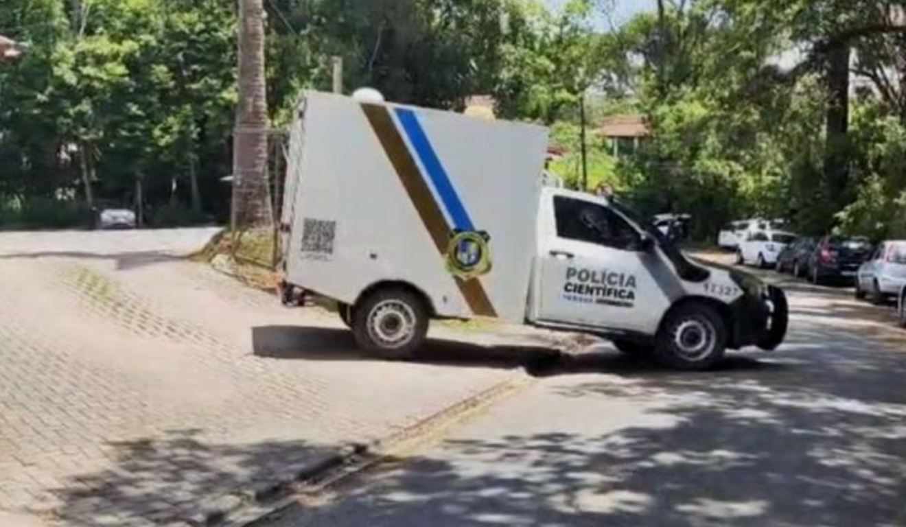 Viatura da Polícia Científica