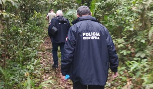 Polícia Científica em mata